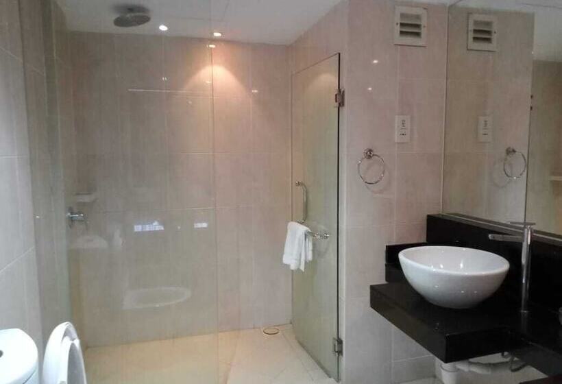 酒店 Grand Barakah