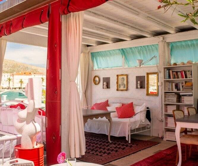 Hotel Domus Maritima