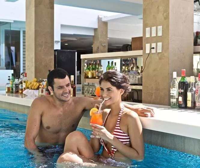 בית מלון כפרי Estacio Uno Lifestyle Resort