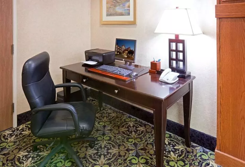 ホテル Staybridge Suites Lubbock   University Area, An Ihg