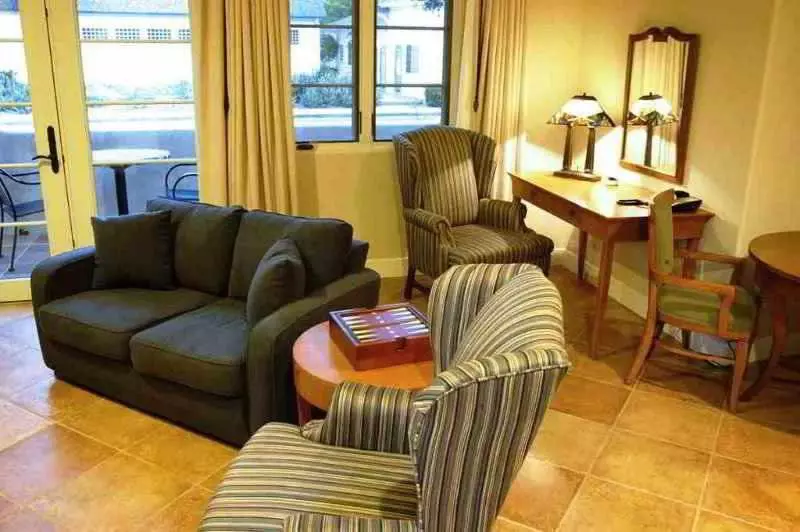 Отель Su Nido Inn