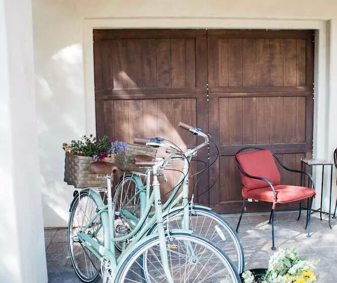 Отель Su Nido Inn