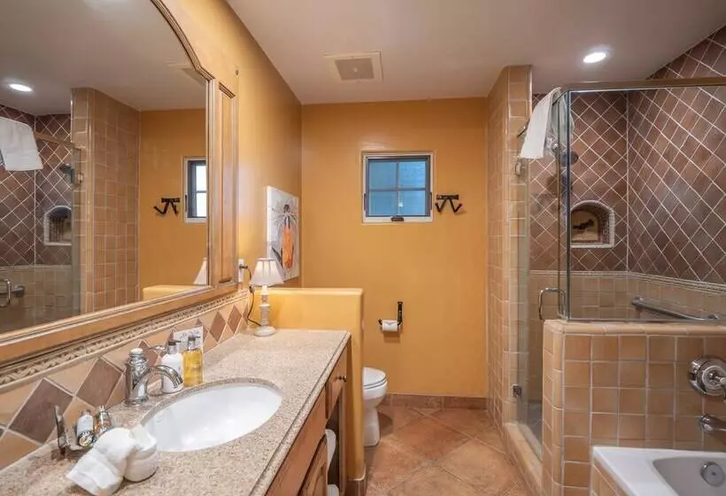 Отель Su Nido Inn