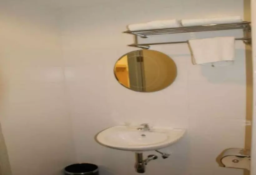 Super 8 Hotel @ Georgetown