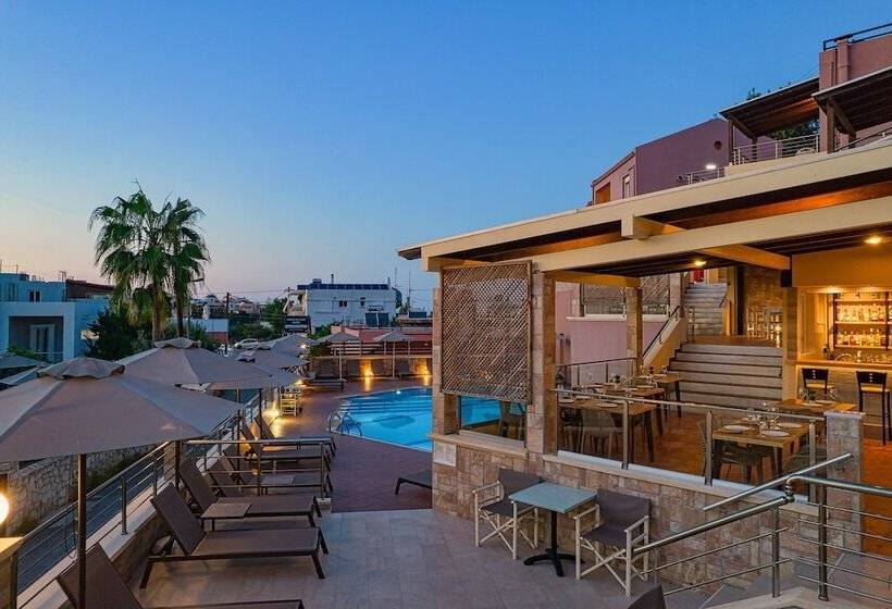 فندق Theos Village Apartments