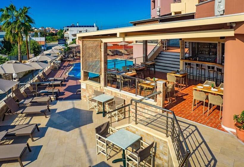 فندق Theos Village Apartments