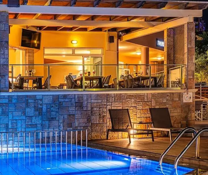 酒店 Theos Village Apartments