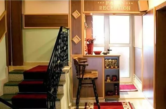 هتل Uni Palas Kavadarci