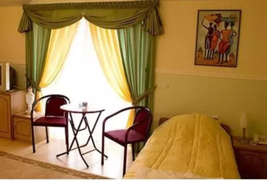 هتل Uni Palas Kavadarci