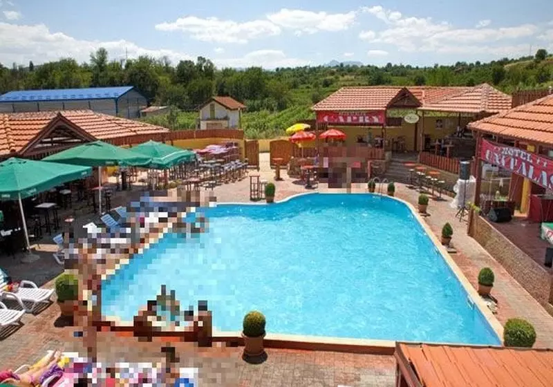 هتل Uni Palas Kavadarci