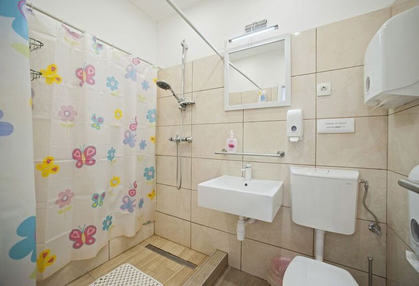 پانسیون Guesthouse Bulovic