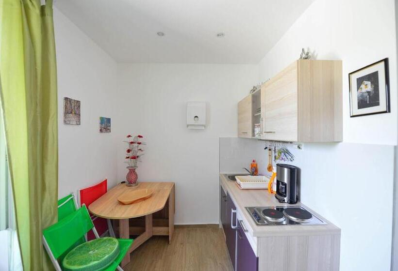 پانسیون Guesthouse Bulovic