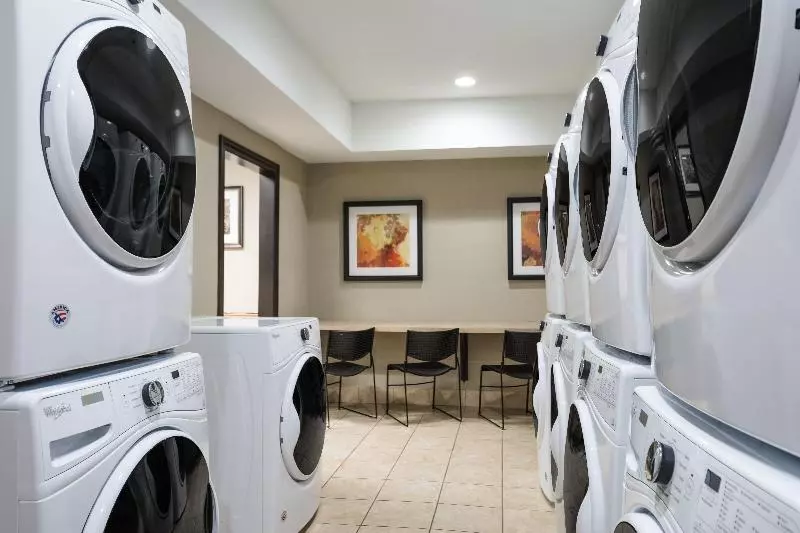 Staybridge Suites Kansas City Independence, An Ihg