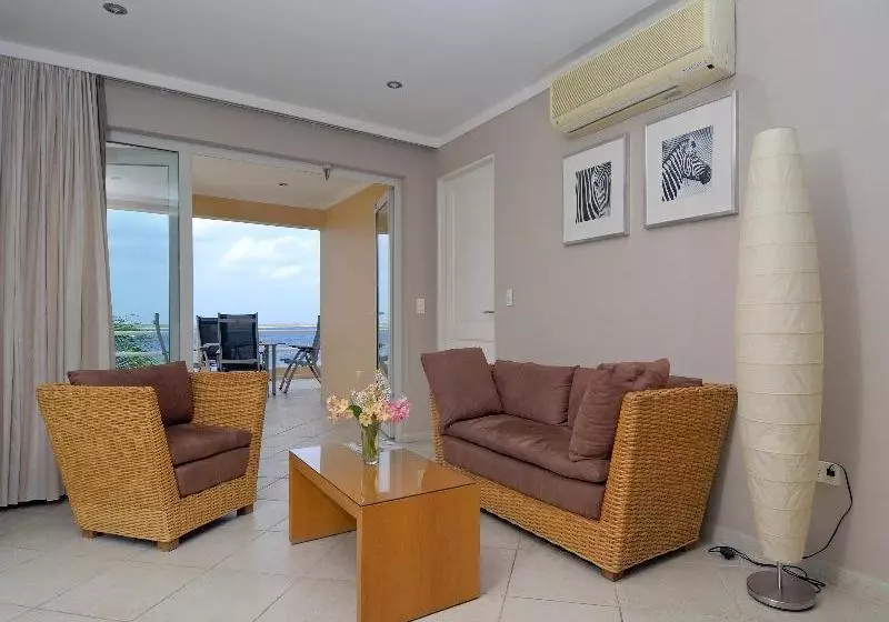 Den Laman Condominiums