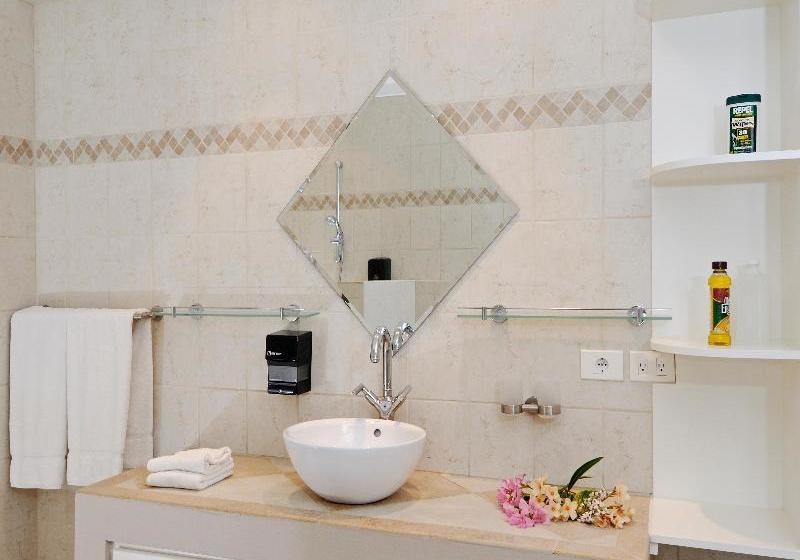 Den Laman Condominiums