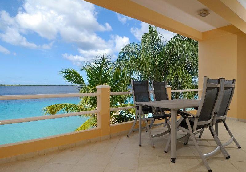 Den Laman Condominiums