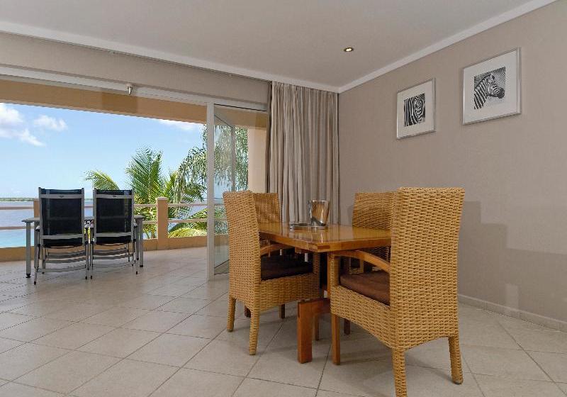 Den Laman Condominiums