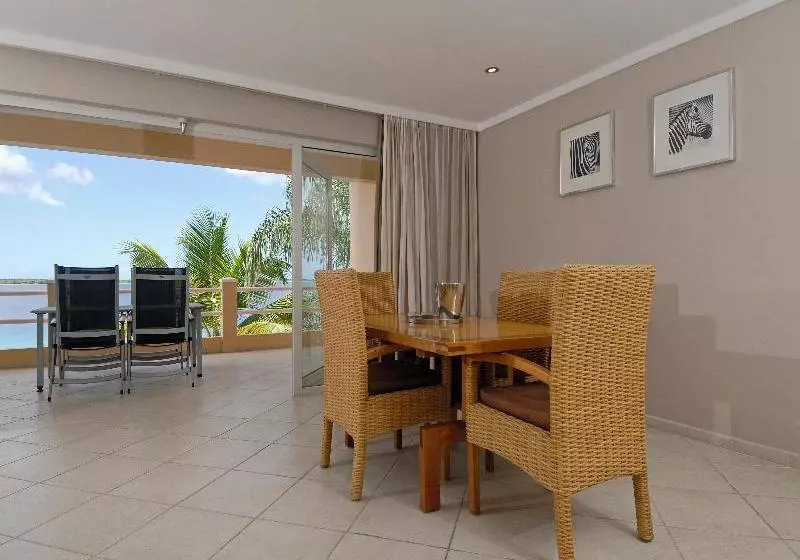 Den Laman Condominiums