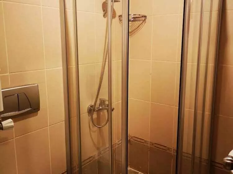 هتل Angels Garden