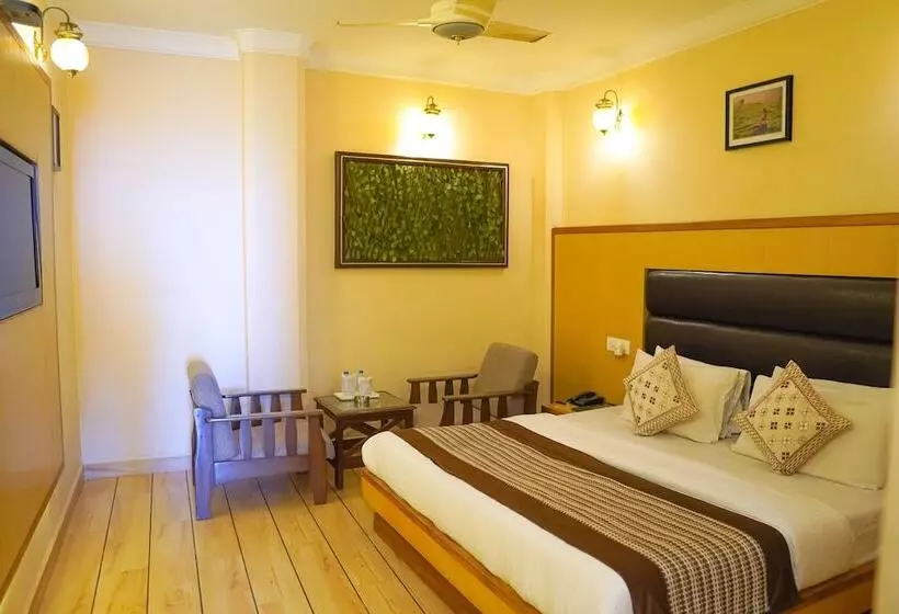 Hotel Asian Plaza Dharamshala