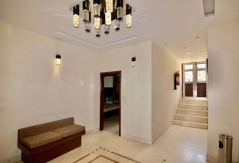 בית מלון כפרי Asian Plaza Dharamshala