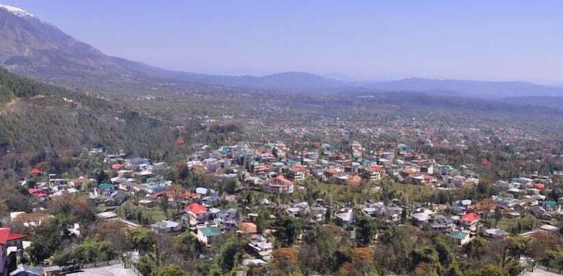 בית מלון כפרי Asian Plaza Dharamshala