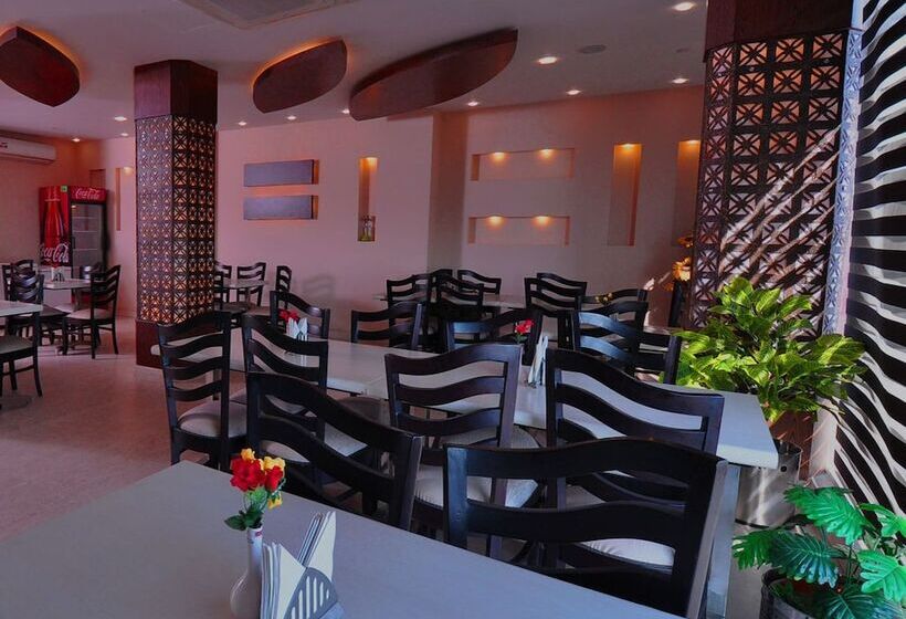 בית מלון כפרי Asian Plaza Dharamshala