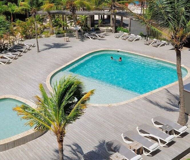 هتل Eden Beach Resort