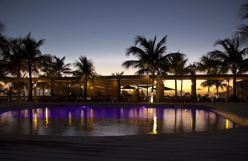 هتل Eden Beach Resort