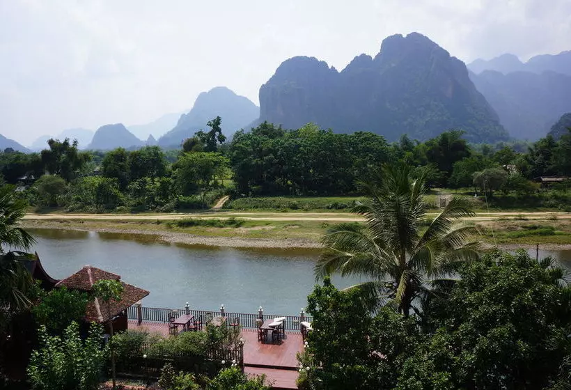 Hotelli The Elephant Crossing