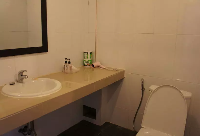 Hotelli The Elephant Crossing