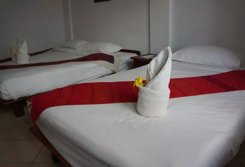 Hotelli The Elephant Crossing