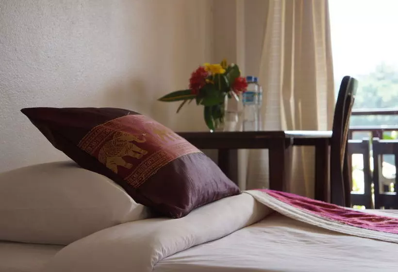 Hotelli The Elephant Crossing