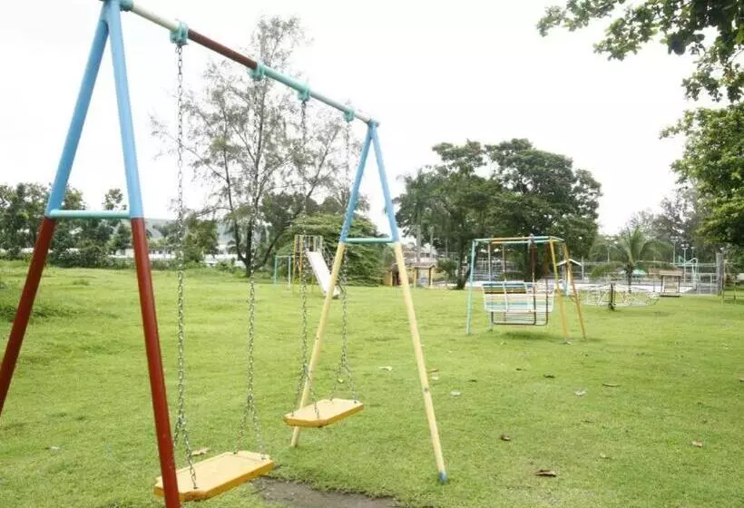 호텔 Fontana Hot Spring Leisure Parks