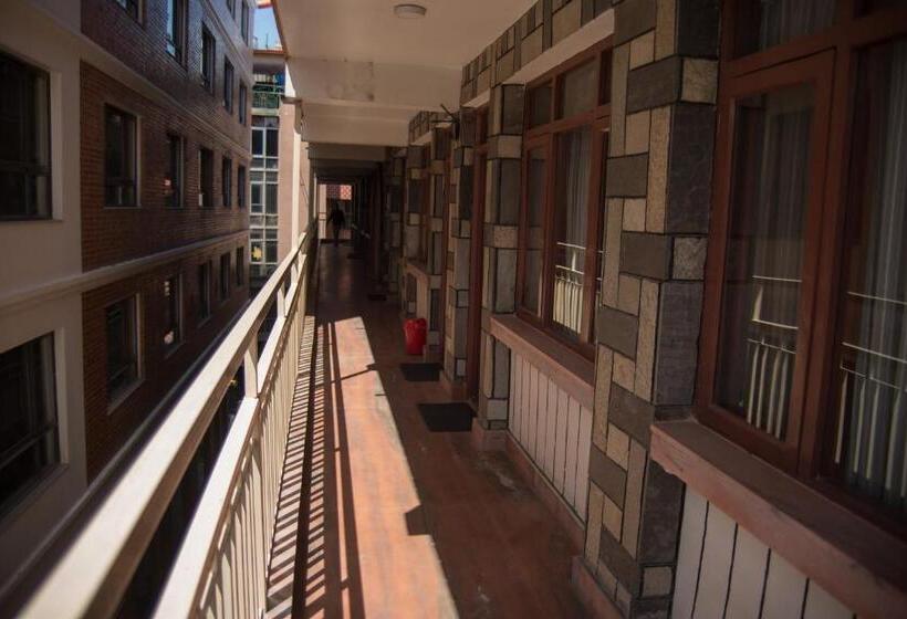 هتل Khangsar Home