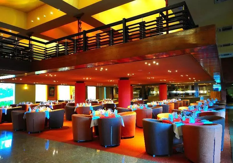 هتل Munyonyo Commonwealth Resort