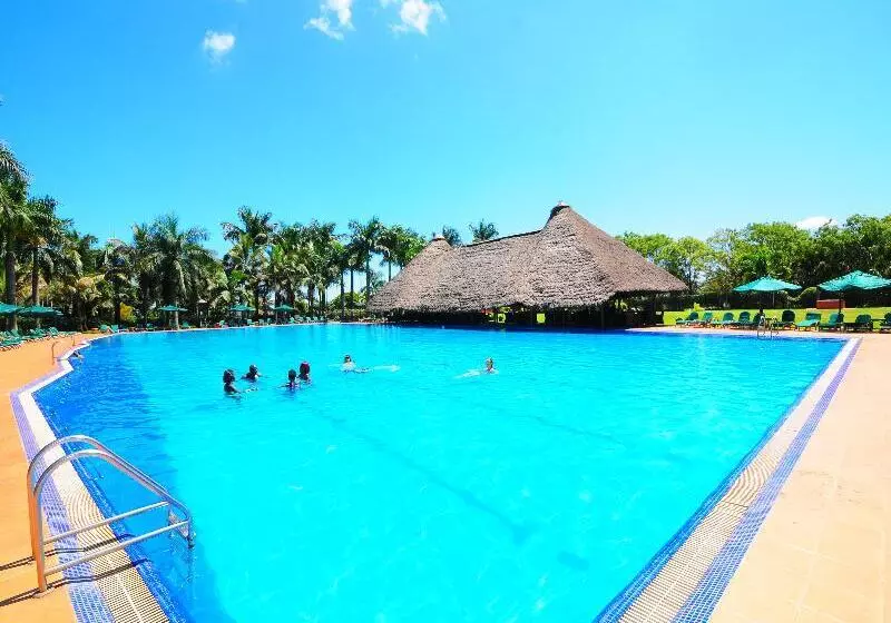 هتل Munyonyo Commonwealth Resort