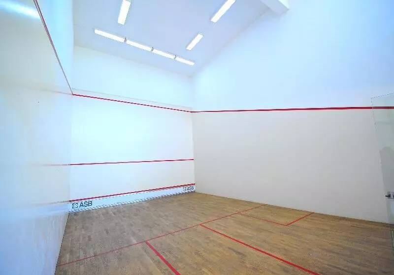 هتل Munyonyo Commonwealth Resort