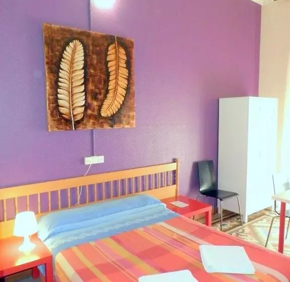 فندق Pensión Universal