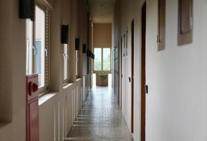 בית מלון כפרי The Pade