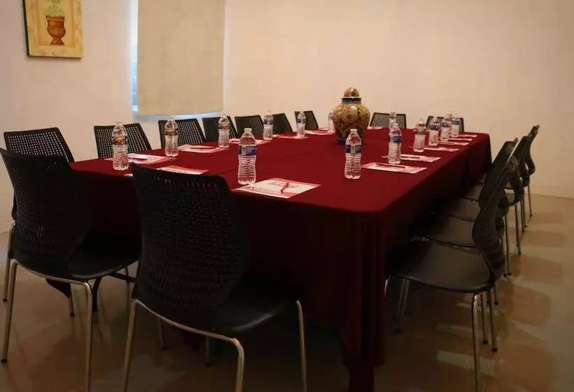 ホテル Zar Manzanillo