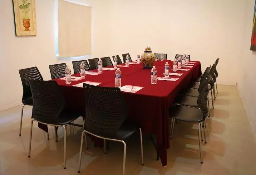 ホテル Zar Manzanillo