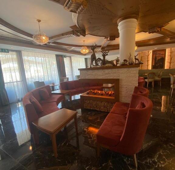 Family Hotel La Perla