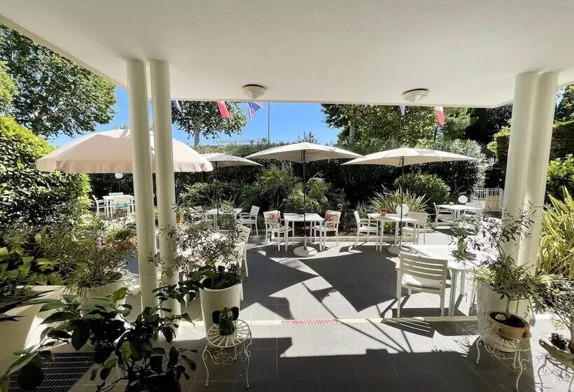 בית מלון כפרי Alfieri