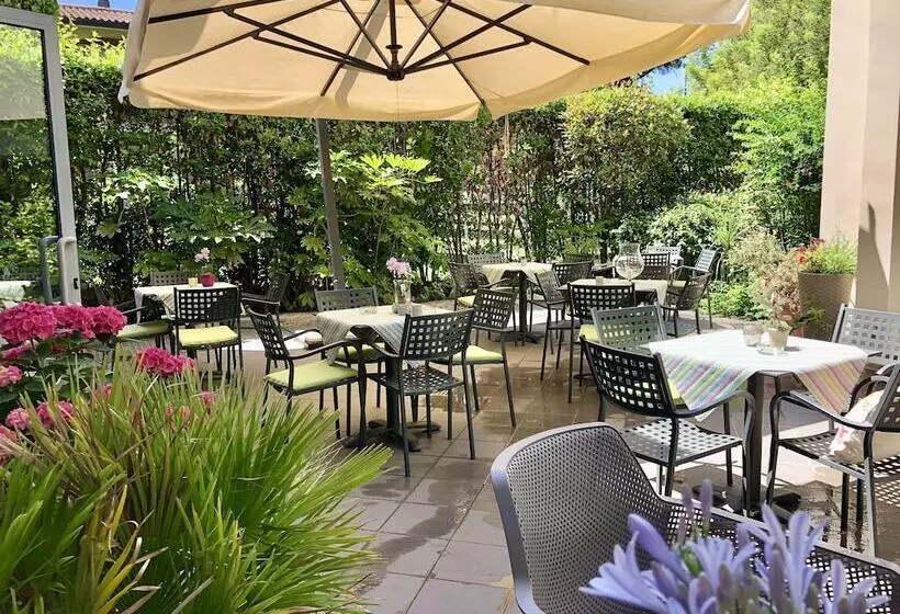 בית מלון כפרי Alfieri