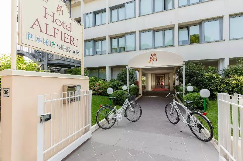 בית מלון כפרי Alfieri