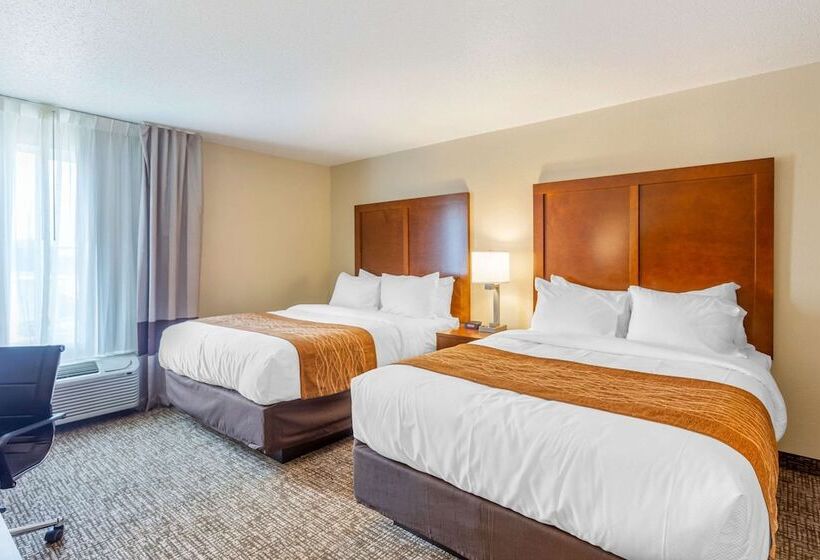 فندق Comfort Inn Dekalb Adjacent The University