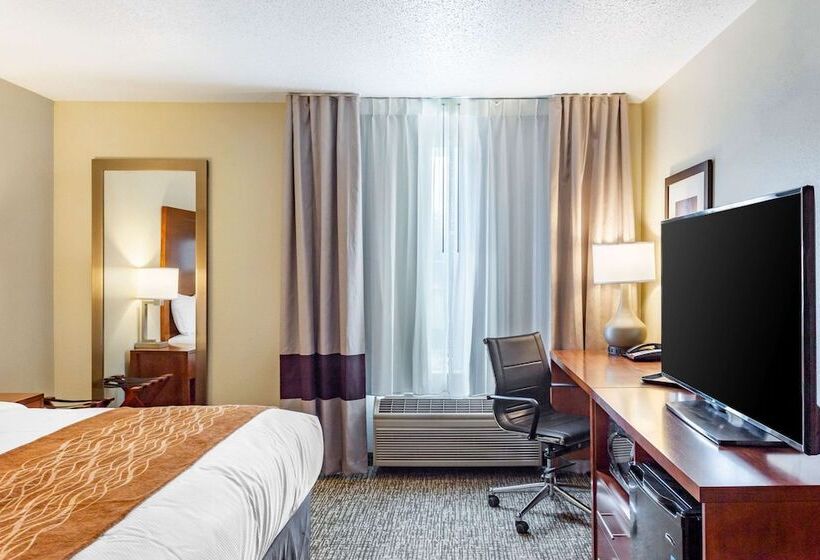 فندق Comfort Inn Dekalb Adjacent The University