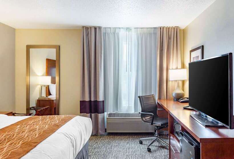 فندق Comfort Inn Dekalb Adjacent The University