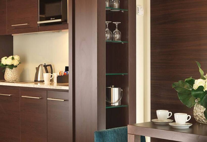 בית מלון כפרי Residence Inn By Marriott Munich City East